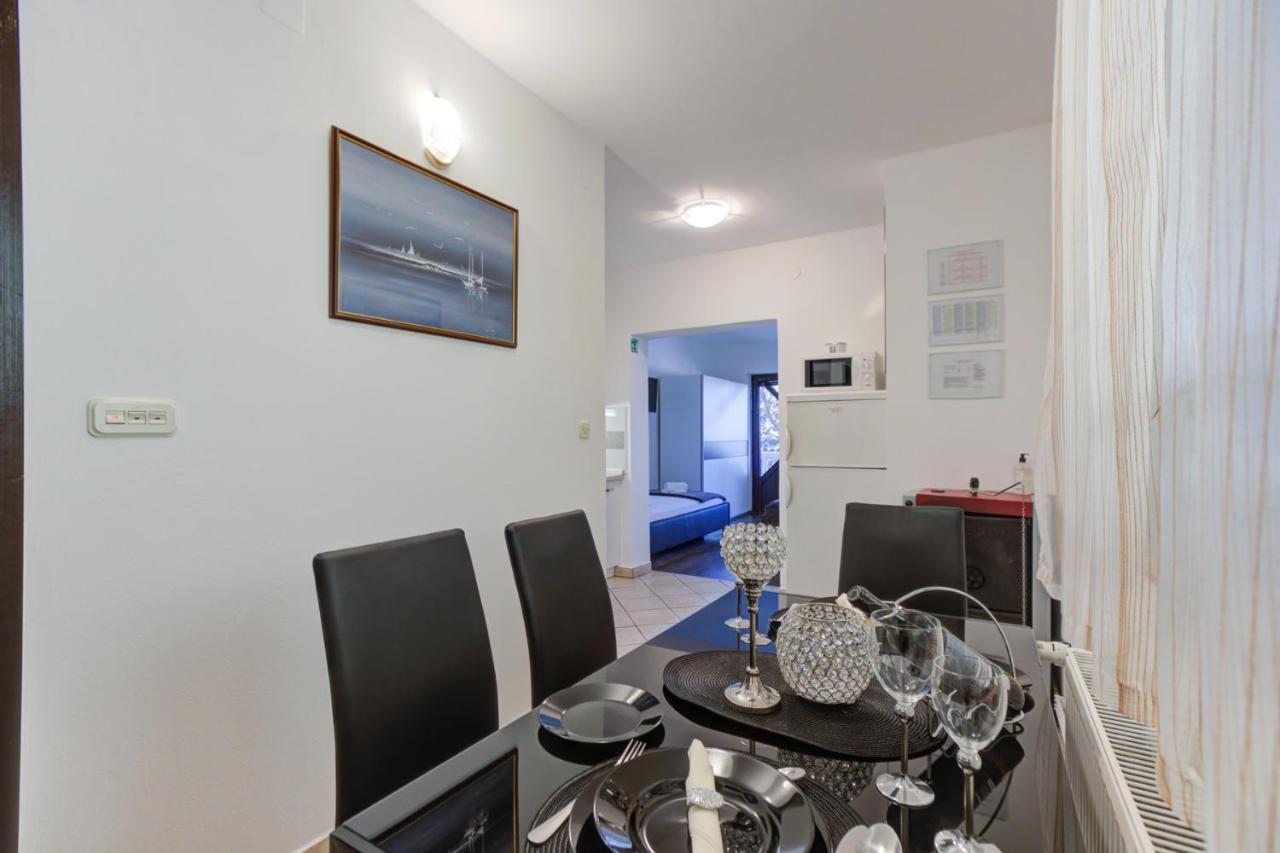 Apartments Matia Senj  Ngoại thất bức ảnh