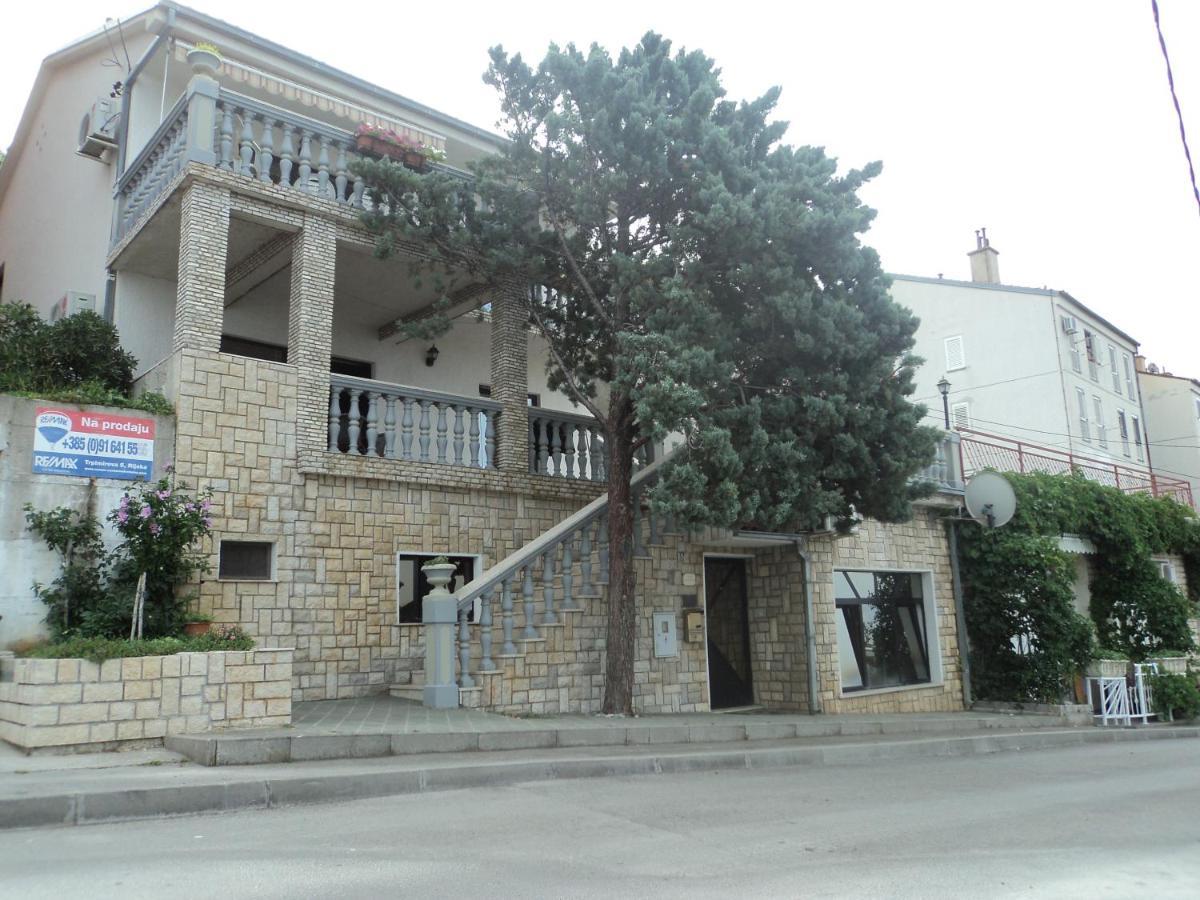 Apartments Matia Senj  Ngoại thất bức ảnh